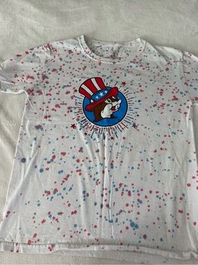 Buc-ees Youth Medium Red White & Blue Patriotic America T Shirt Peace Love 4th